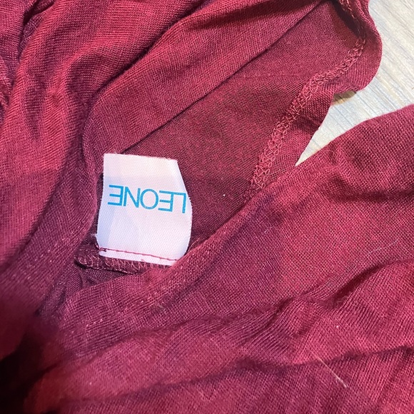 Burgundy Top - Picture 3 of 4